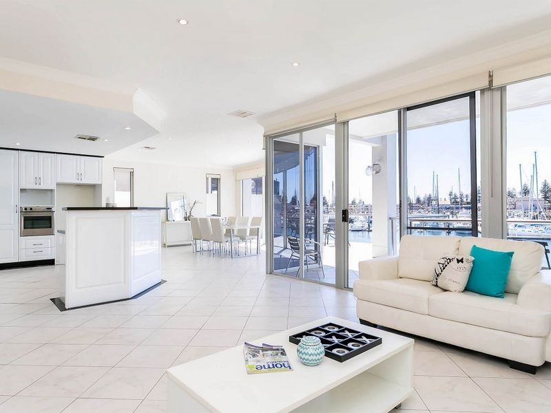 111 Gulf Point Drive, North Haven SA 5018