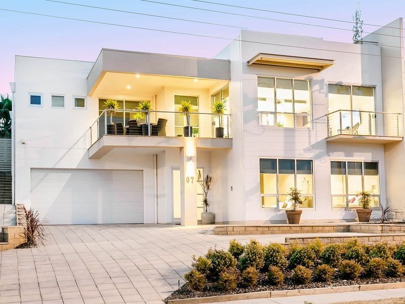 37 Military Road, Tennyson SA 5022