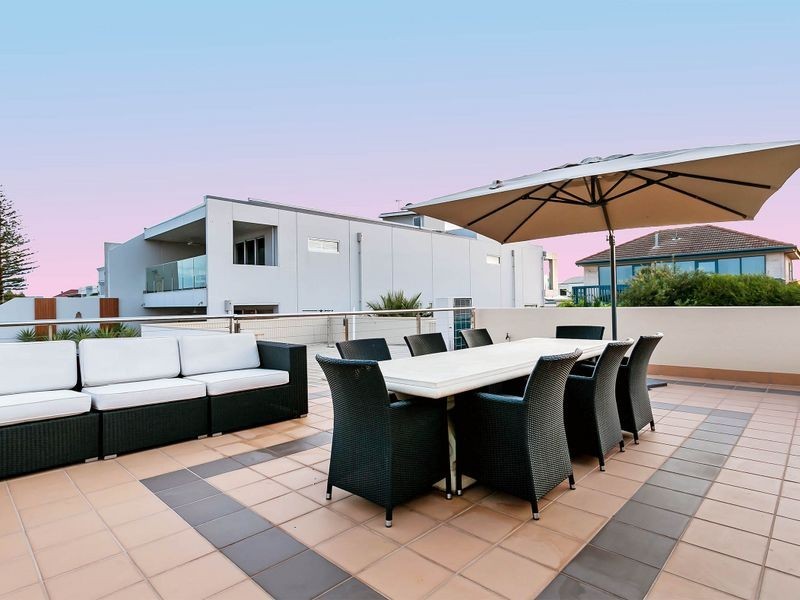 37 Military Road, Tennyson SA 5022