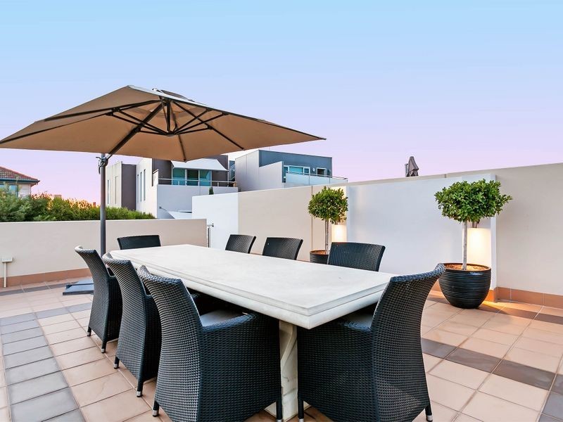 37 Military Road, Tennyson SA 5022