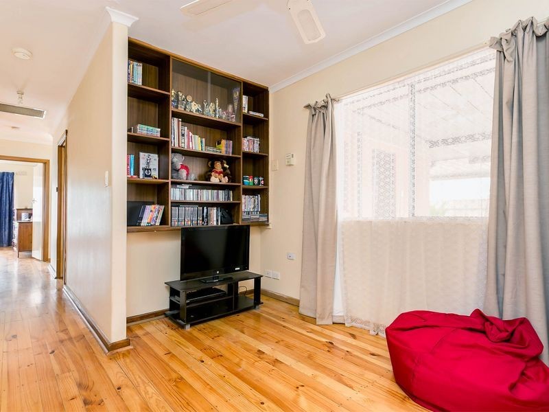 6 Shirley Avenue, Parafield Gardens SA 5107