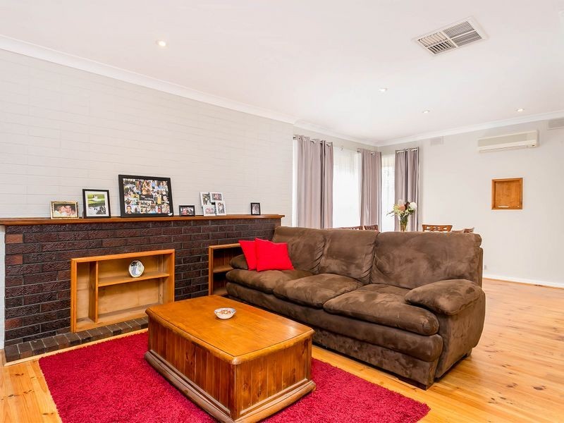 2 Edwin Avenue, Pennington SA 5013