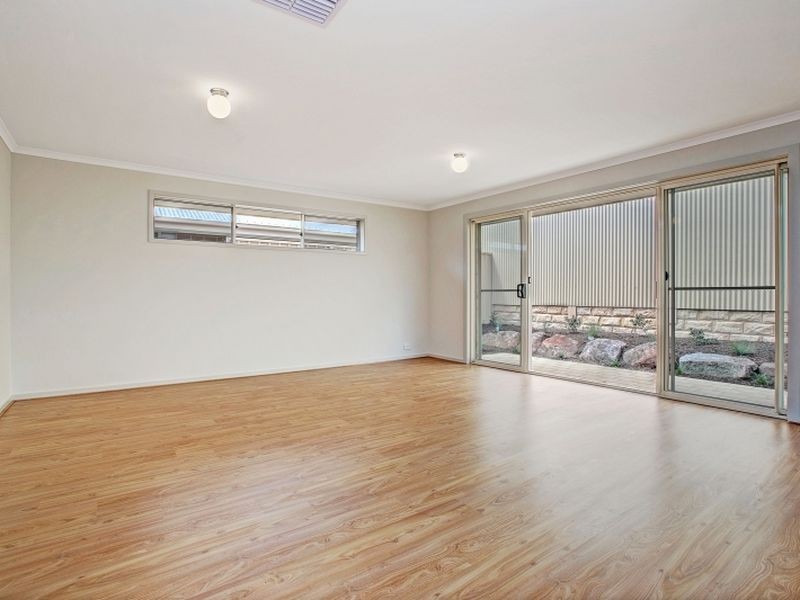 10 Manordale Court, Seaford Meadows SA 5169