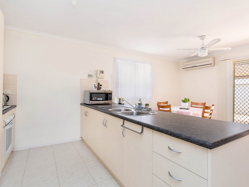 31 Hamra Drive, Smithfield SA 5114