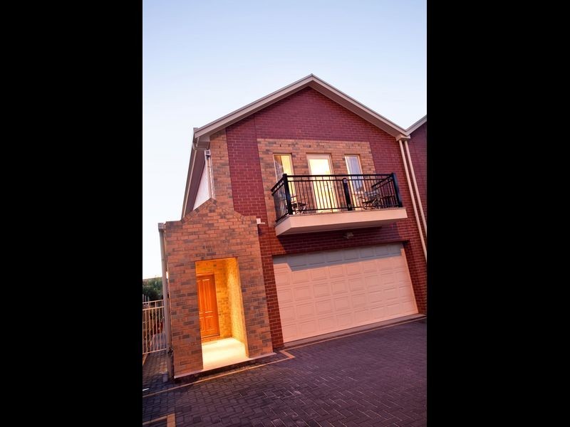 97a Tapleys Hill Rd, Glenelg SA 5045