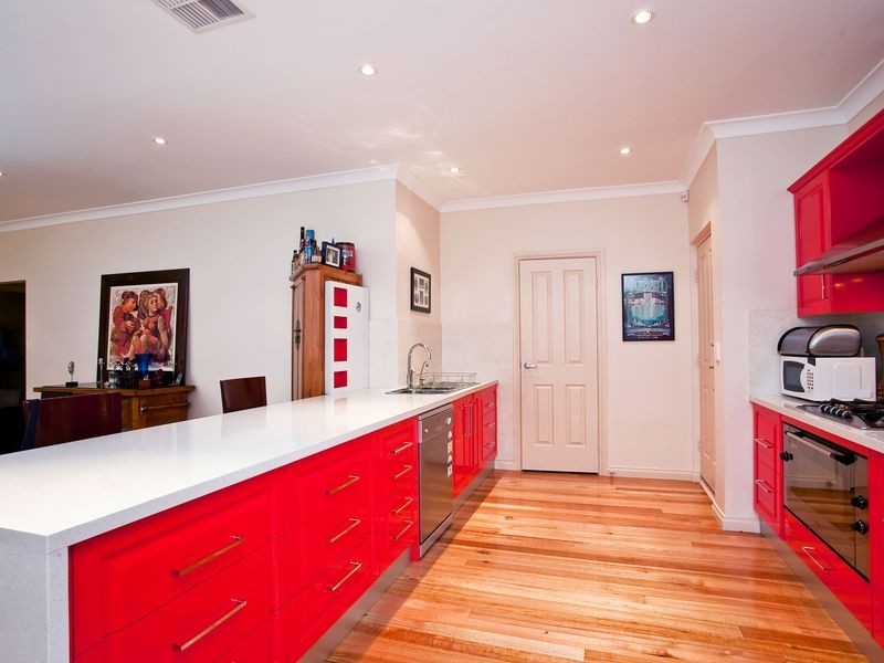 97a Tapleys Hill Rd, Glenelg SA 5045