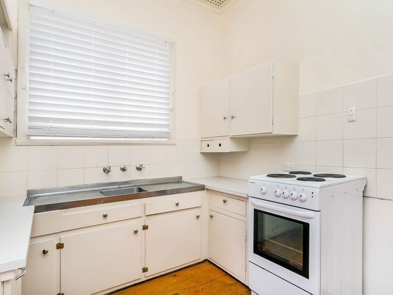 12 Second Avenue, Seaton SA 5023