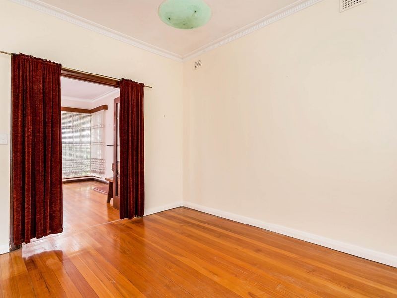 12 Second Avenue, Seaton SA 5023