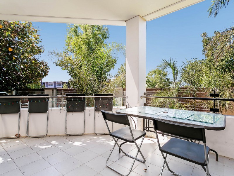 8/1 Burt Avenue, Findon SA 5023