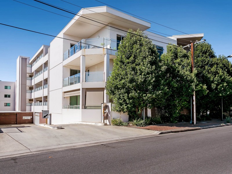 8/1 Burt Avenue, Findon SA 5023