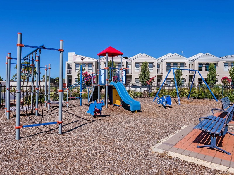 8/1 Burt Avenue, Findon SA 5023