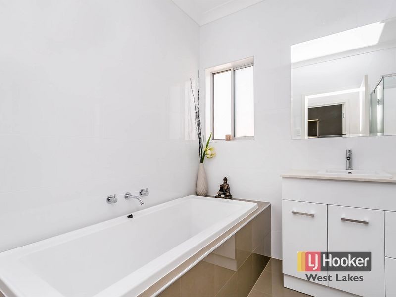 15 Leven Avenue, Seaton SA 5023