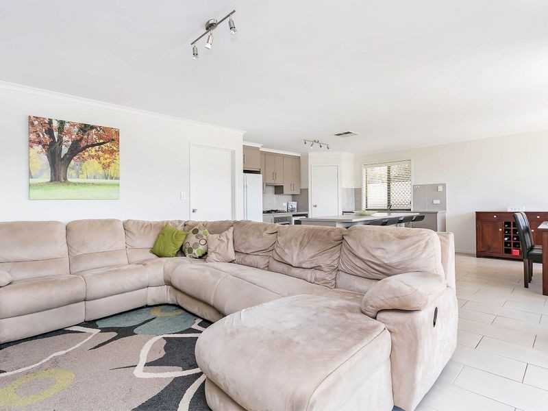 2/22a Alfred Avenue, Seaton SA 5023