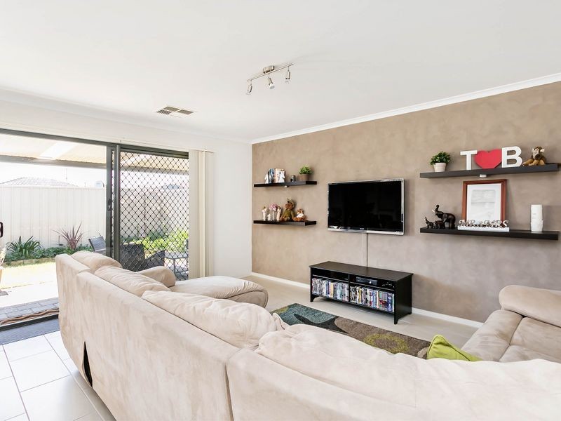 2/22a Alfred Avenue, Seaton SA 5023