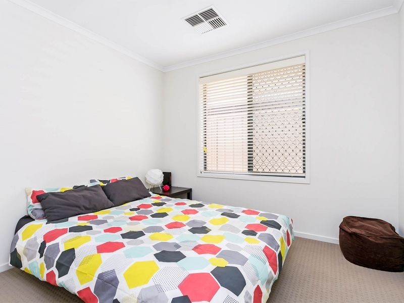 2/22a Alfred Avenue, Seaton SA 5023