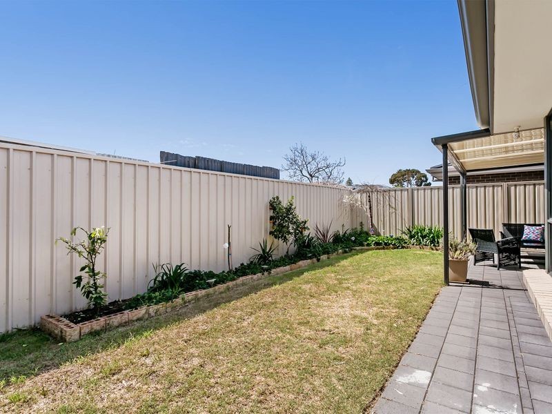2/22a Alfred Avenue, Seaton SA 5023