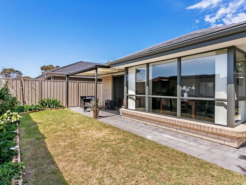 2/22a Alfred Avenue, Seaton SA 5023