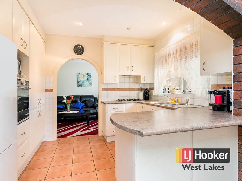 12 Mara Place, West Lakes SA 5021