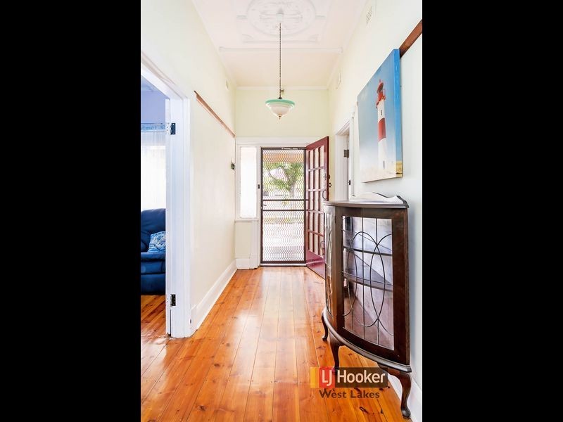 8 Stroud Street, Cheltenham SA 5014