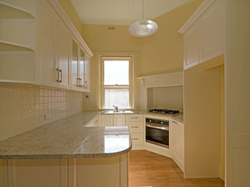 10 Kanowna Road, Largs Bay SA 5016