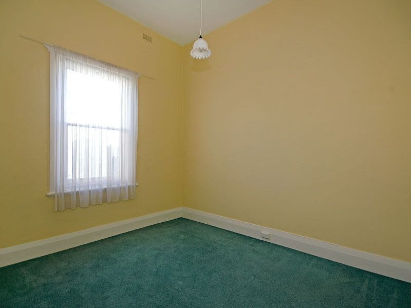 10 Kanowna Road, Largs Bay SA 5016