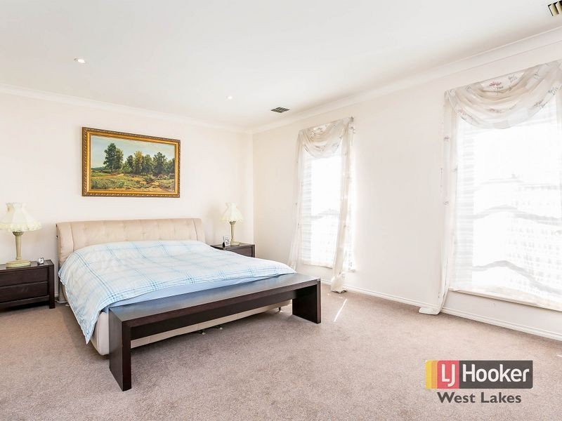 2 Heron Walk, Mawson Lakes SA 5095