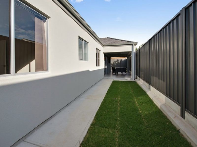 2B Mcmurtrie Place, Seaton SA 5023