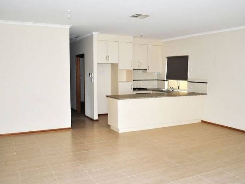 8a Joanna Street, Largs Bay SA 5016