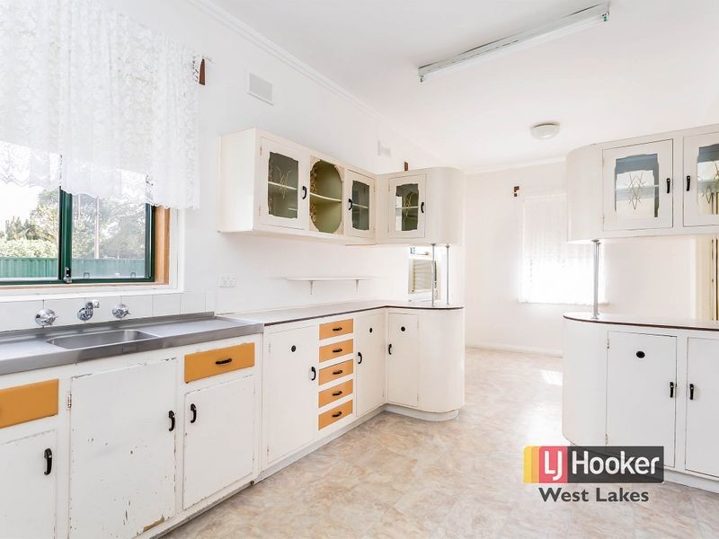 11 Peterhead Street, Largs Bay SA 5016
