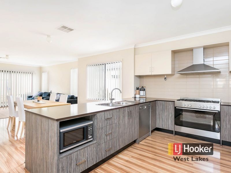 11 Bradford Avenue, Salisbury Heights SA 5109