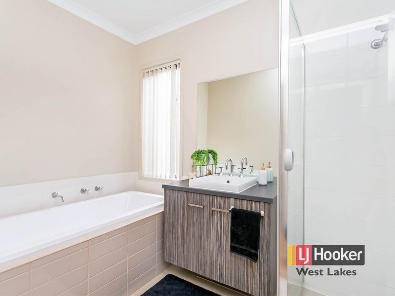 11 Bradford Avenue, Salisbury Heights SA 5109