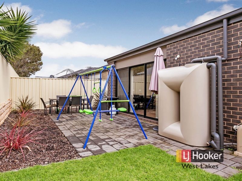 11 Bradford Avenue, Salisbury Heights SA 5109