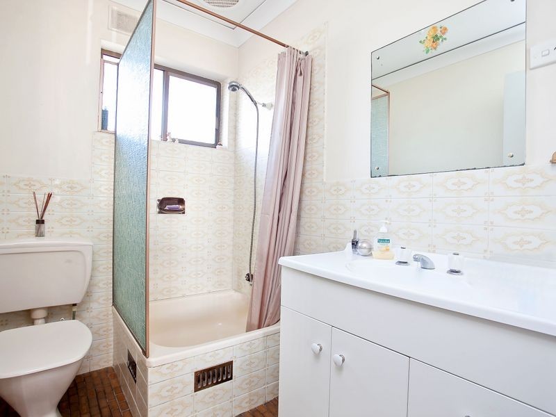 5 Sportsmans Drive, West Lakes SA 5021