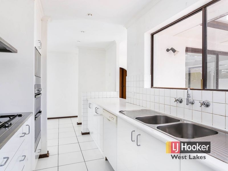 28 Manly Circuit, West Lakes Shore SA 5020