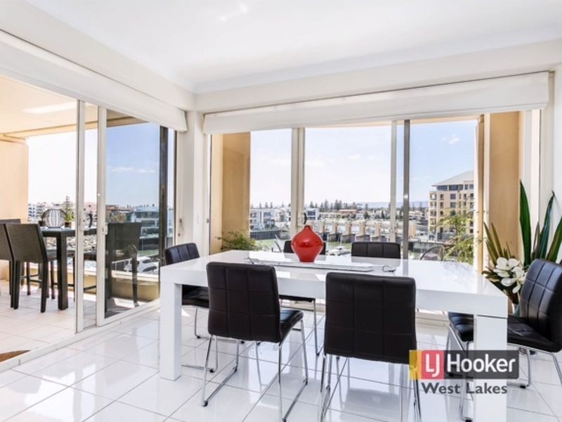 51/3 Holdfast Promenade, Glenelg SA 5045