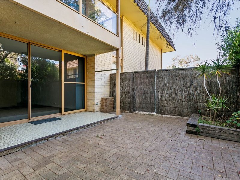 68 Military Road, Tennyson SA 5022