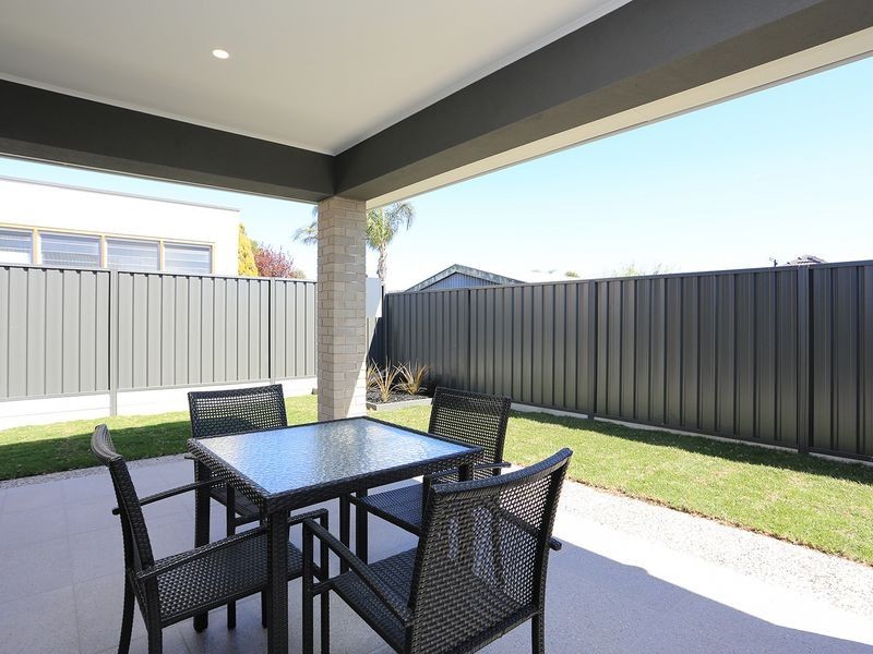 8a Rangeview Drive, Newton SA 5074