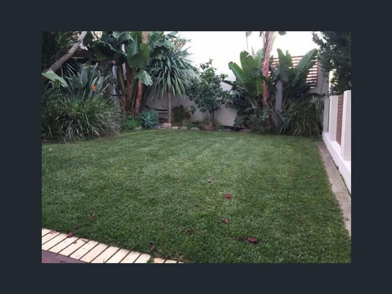 23 Military Road, Tennyson SA 5022