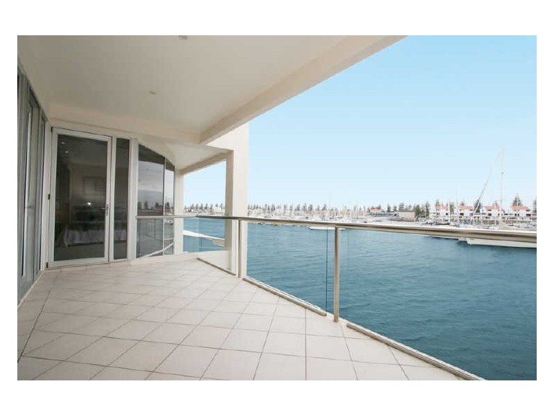 111 Gulf Point Drive, North Haven SA 5018