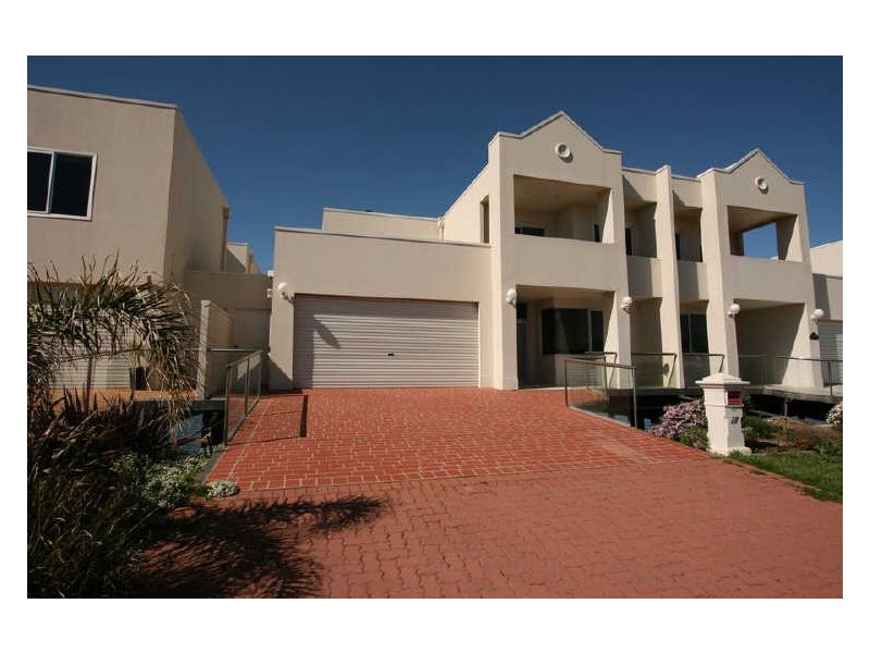 111 Gulf Point Drive, North Haven SA 5018