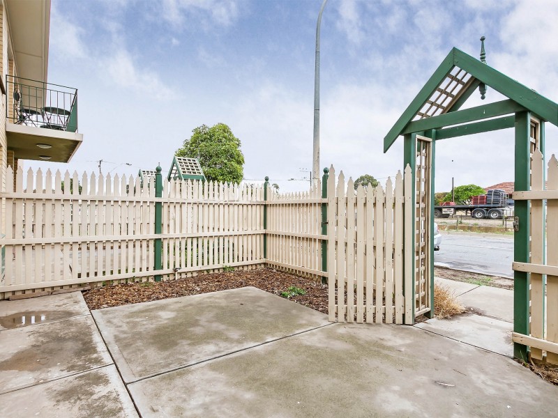 2/103 May Terrace, Ottoway SA 5013