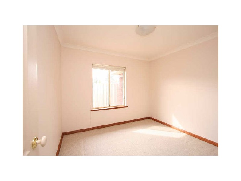 2/23 Russ Avenue, Seaton SA 5023