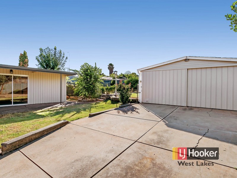 20 Carol Drive, Para Hills SA 5096