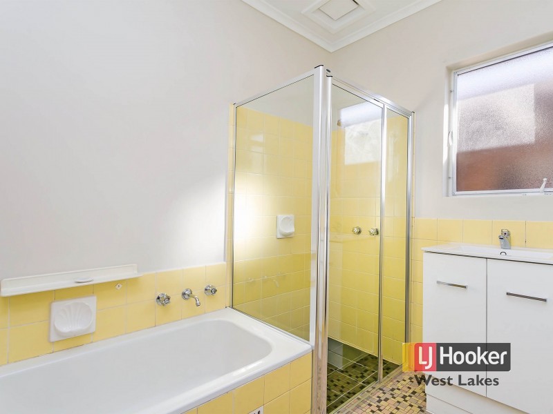 20 Carol Drive, Para Hills SA 5096