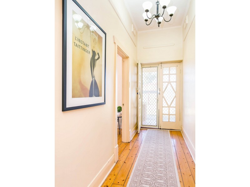 26 West Lakes Boulevard, Albert Park SA 5014