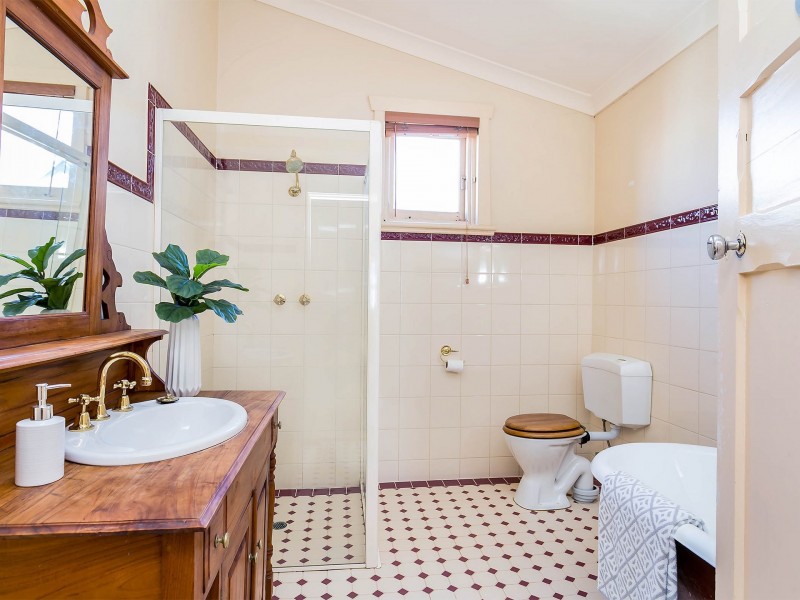 26 West Lakes Boulevard, Albert Park SA 5014