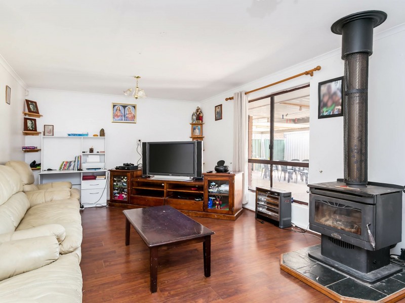 335 Tapleys Hill Road, Seaton SA 5023