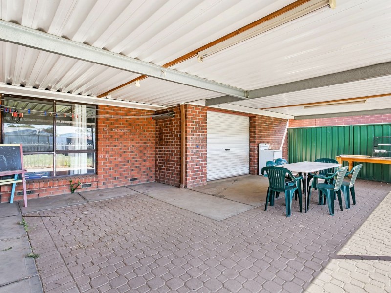 335 Tapleys Hill Road, Seaton SA 5023