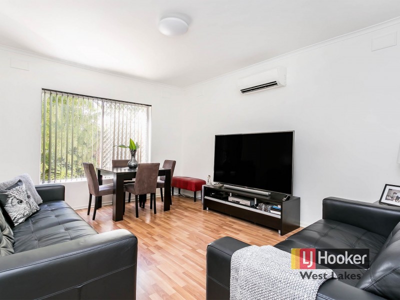 1/4 Douglas Grove, Glenelg North SA 5045
