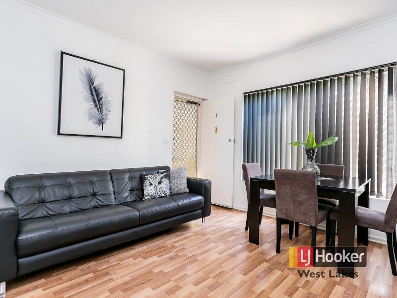 1/4 Douglas Grove, Glenelg North SA 5045